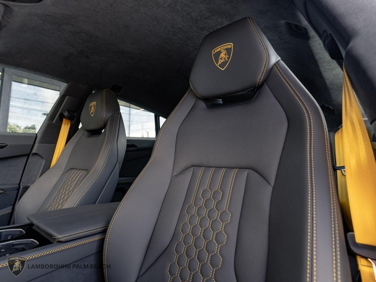 2025 Lamborghini Urus SE West Palm Beach FL