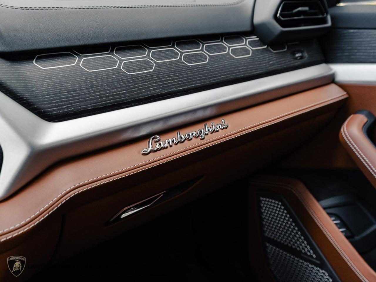 2025 Lamborghini Urus SE West Palm Beach FL