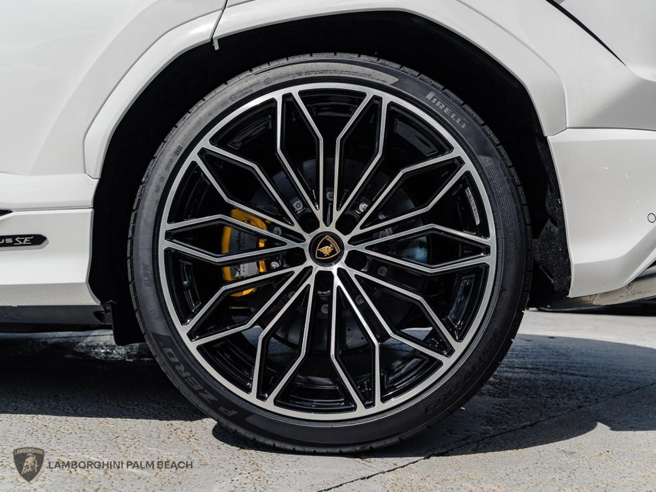 2025 Lamborghini Urus SE West Palm Beach FL