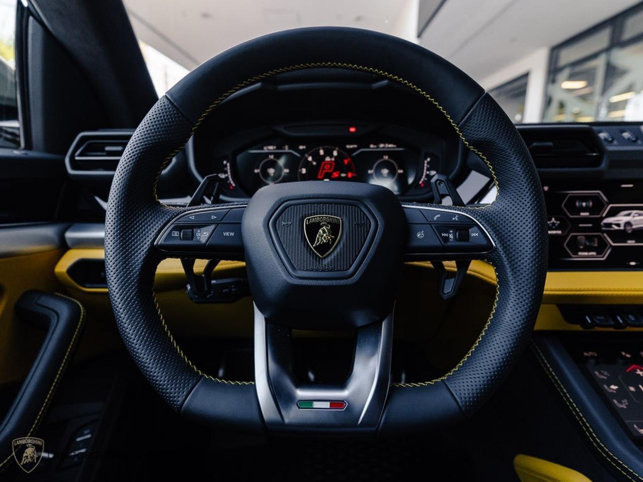 2025 Lamborghini Urus SE West Palm Beach FL