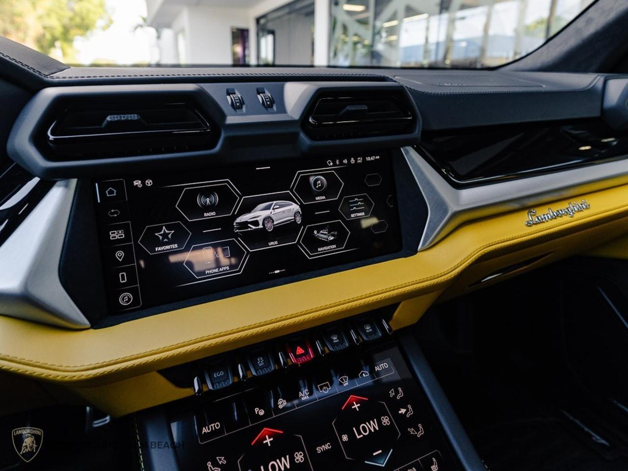 2025 Lamborghini Urus SE West Palm Beach FL