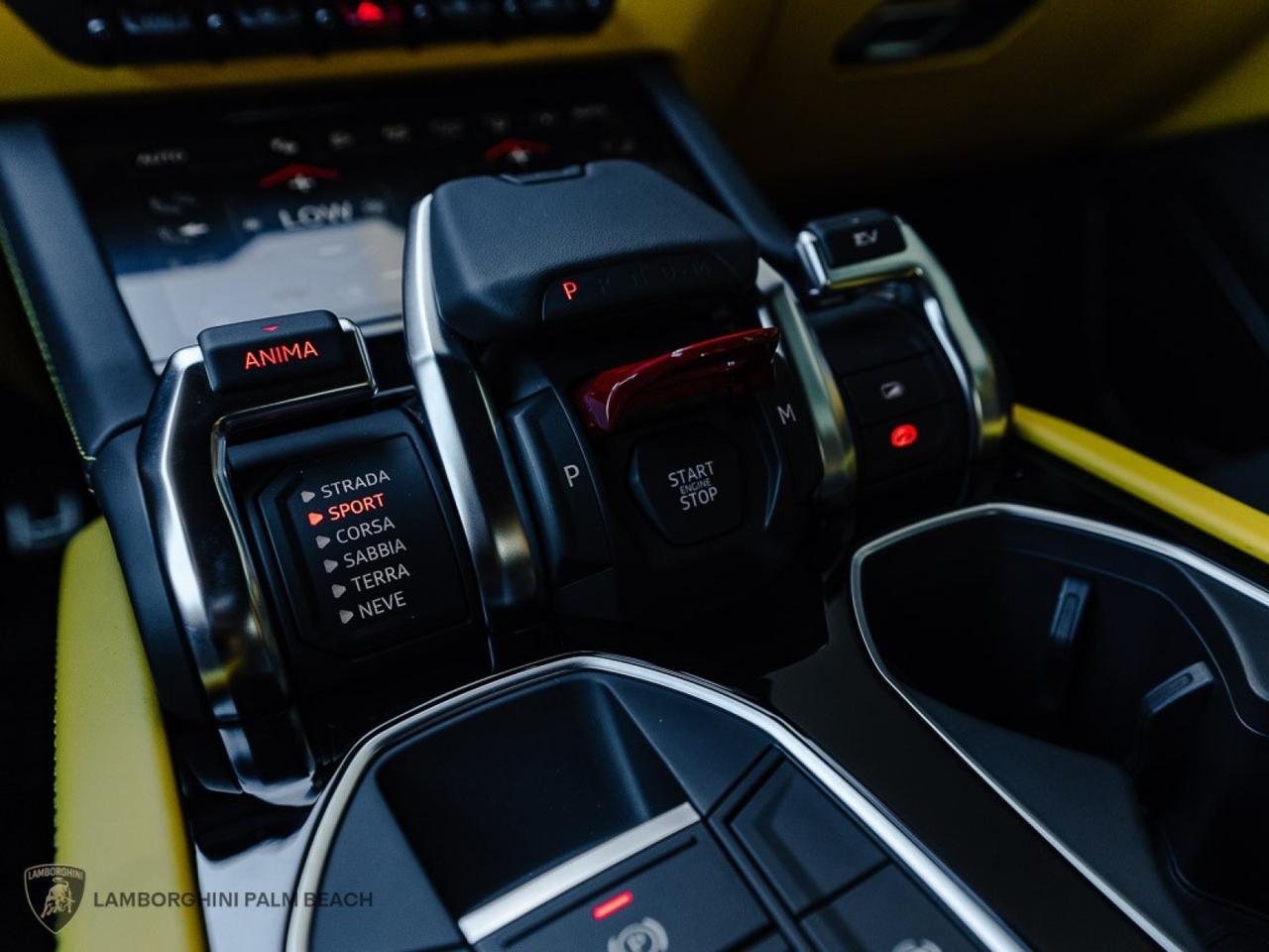 2025 Lamborghini Urus SE West Palm Beach FL