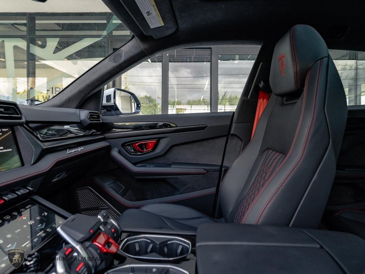 2025 Lamborghini Urus SE West Palm Beach FL