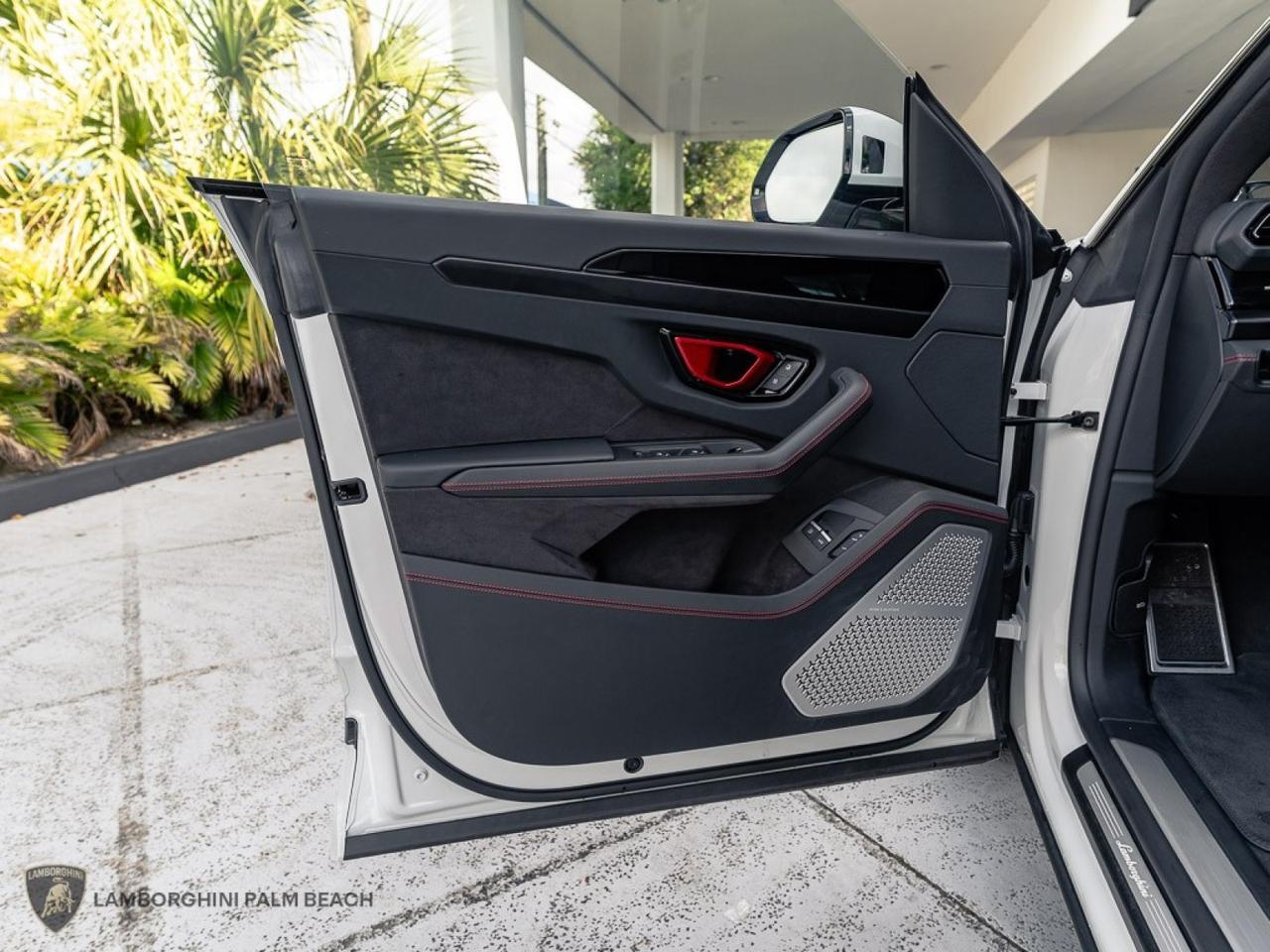 2025 Lamborghini Urus SE West Palm Beach FL