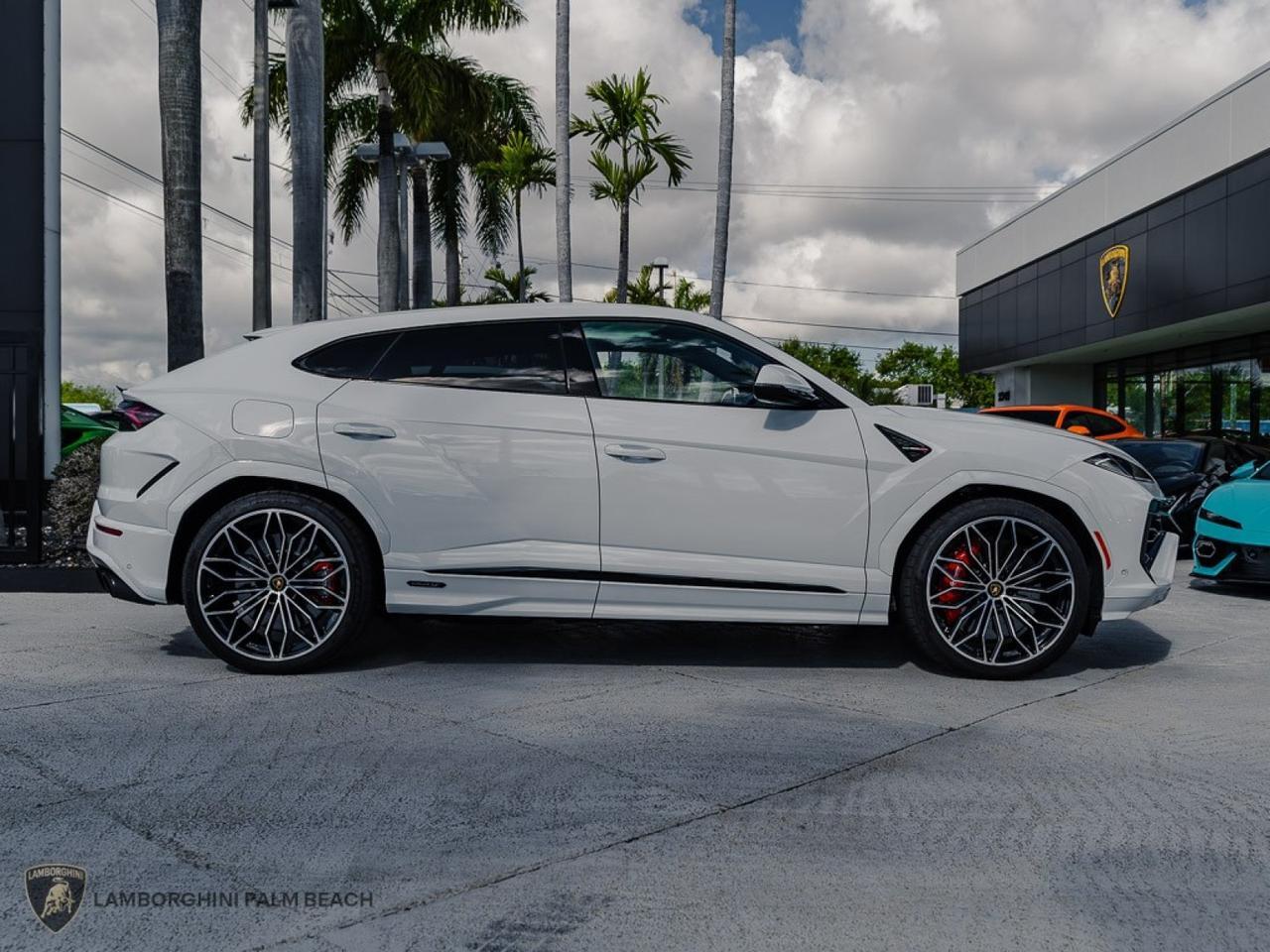 2025 Lamborghini Urus SE West Palm Beach FL