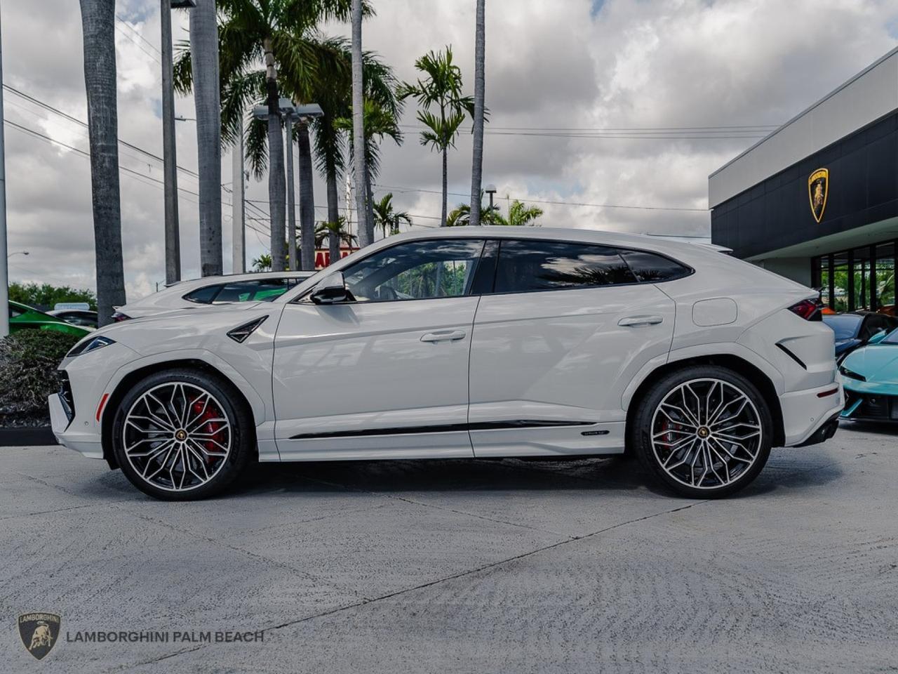2025 Lamborghini Urus SE West Palm Beach FL