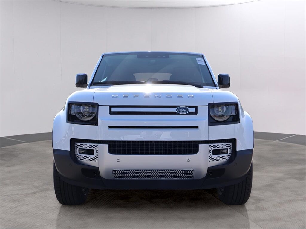 2025 Land Rover Defender 110 S