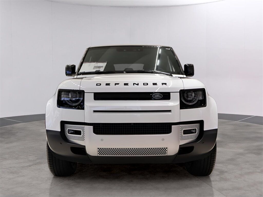 2025 Land Rover Defender 110 S
