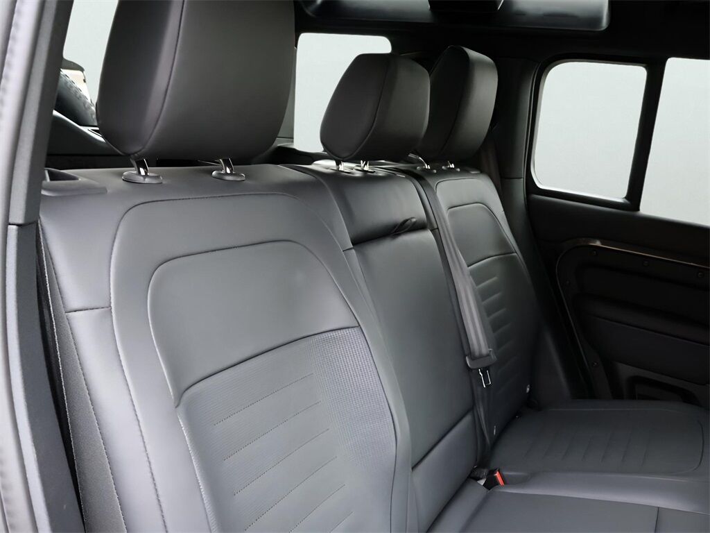 2025 Land Rover Defender 110 V8 San Clemente CA