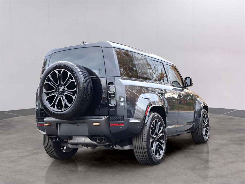 2025 Land Rover Defender 110 V8 San Clemente CA