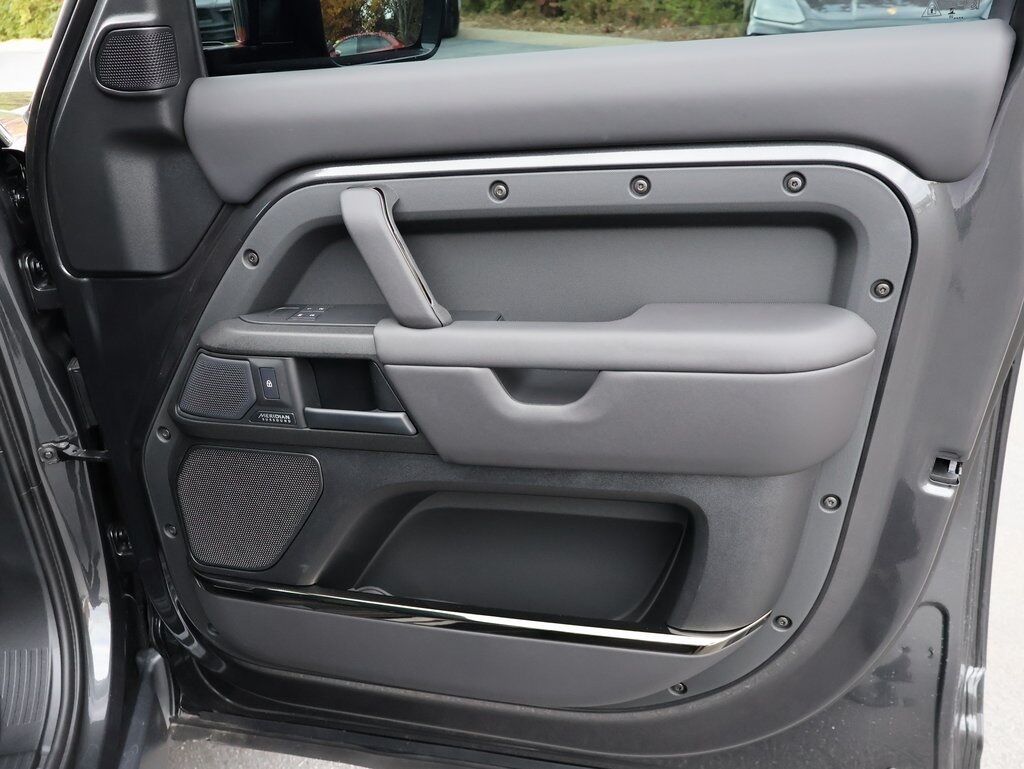 2025 Land Rover Defender 110 V8 San Clemente CA