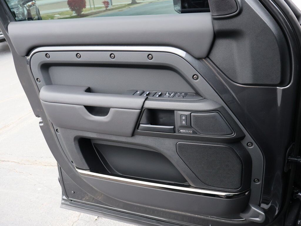 2025 Land Rover Defender 110 V8 San Clemente CA