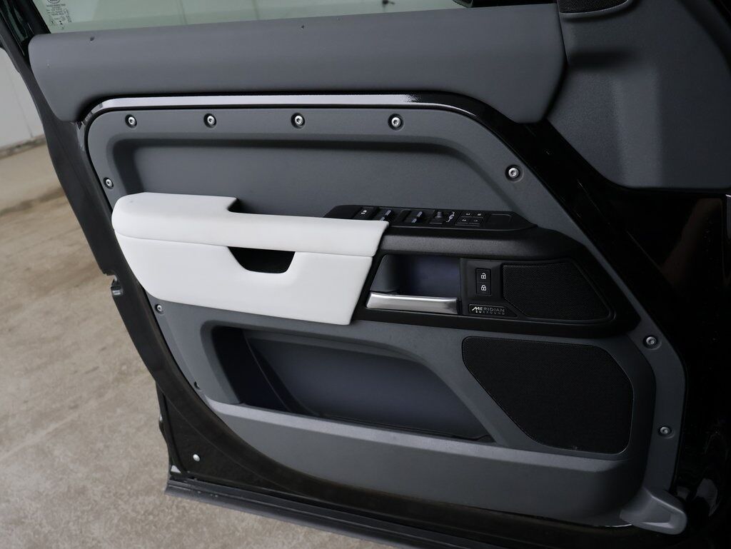 2025 Land Rover Defender 110 V8 San Clemente CA