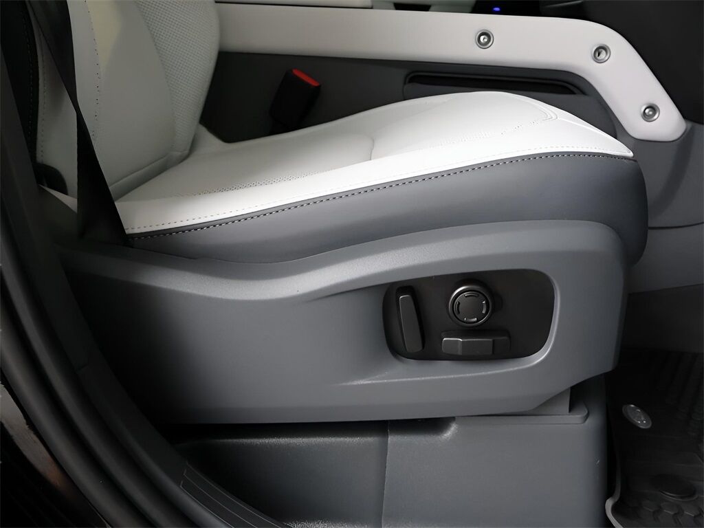 2025 Land Rover Defender 110 V8 San Clemente CA