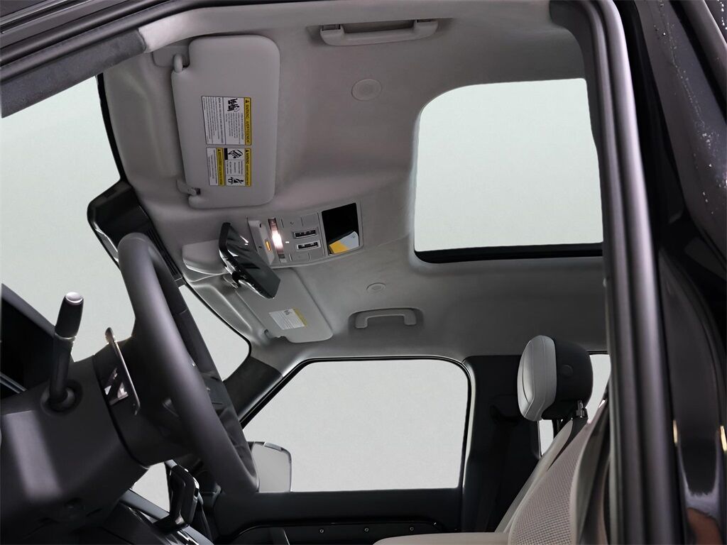 2025 Land Rover Defender 110 V8 San Clemente CA