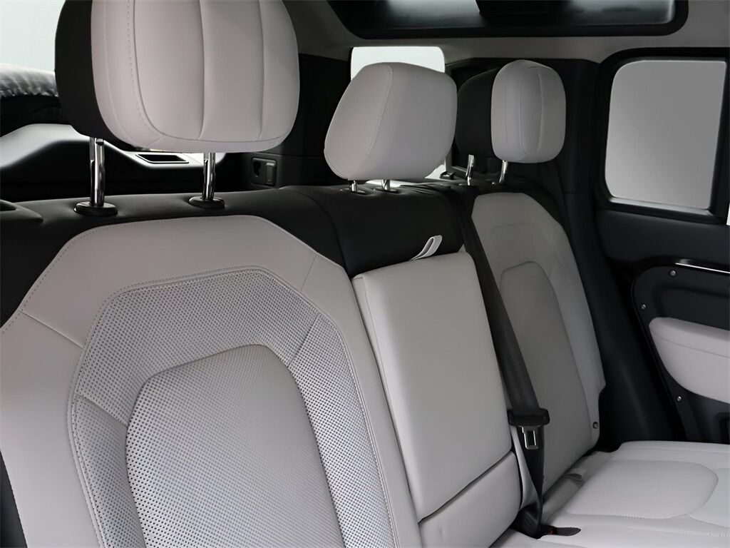2025 Land Rover Defender 110 V8 San Clemente CA