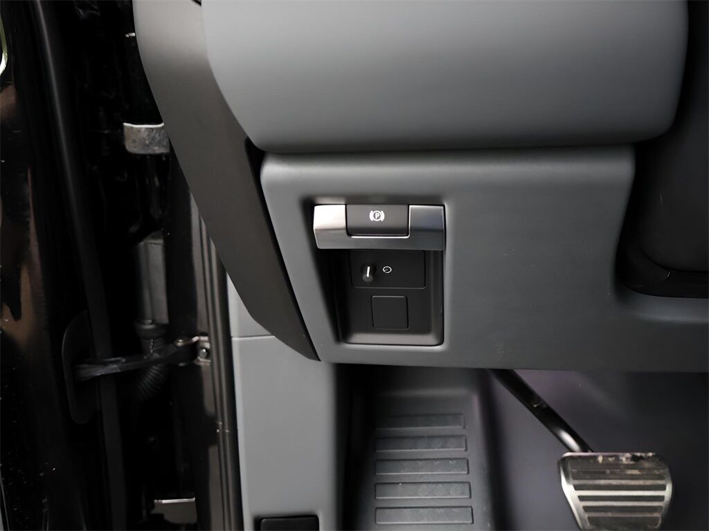 2025 Land Rover Defender 110 V8 San Clemente CA