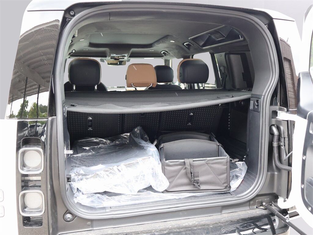 2025 Land Rover Defender 110 V8 San Clemente CA