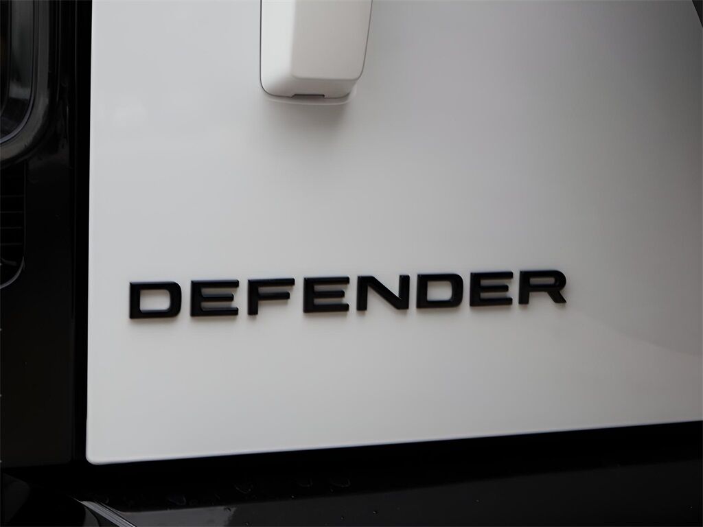 2025 Land Rover Defender 110 V8 San Clemente CA