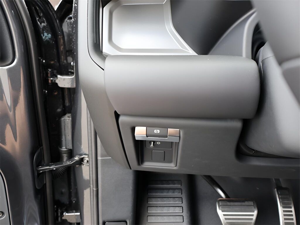 2025 Land Rover Defender 110 V8 San Clemente CA