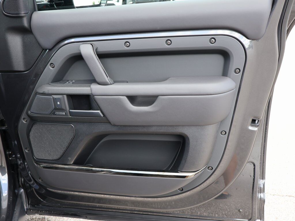 2025 Land Rover Defender 110 V8 San Clemente CA