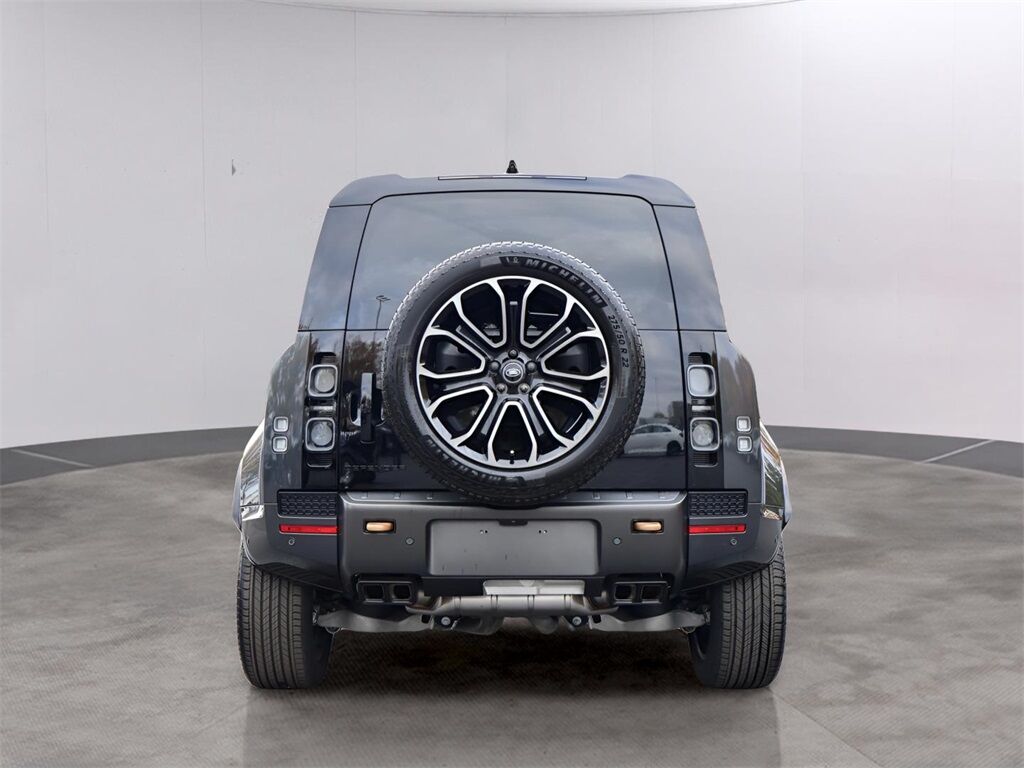 2025 Land Rover Defender 110 V8 San Clemente CA