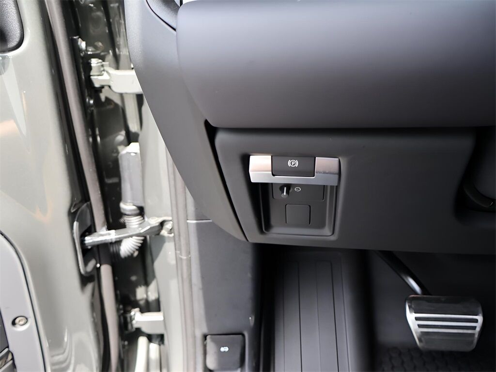 2025 Land Rover Defender 110 V8 San Clemente CA