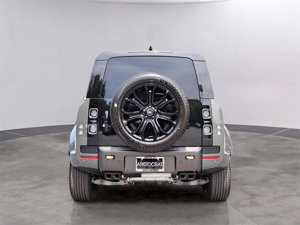 2025 Land Rover Defender 110 V8 San Clemente CA