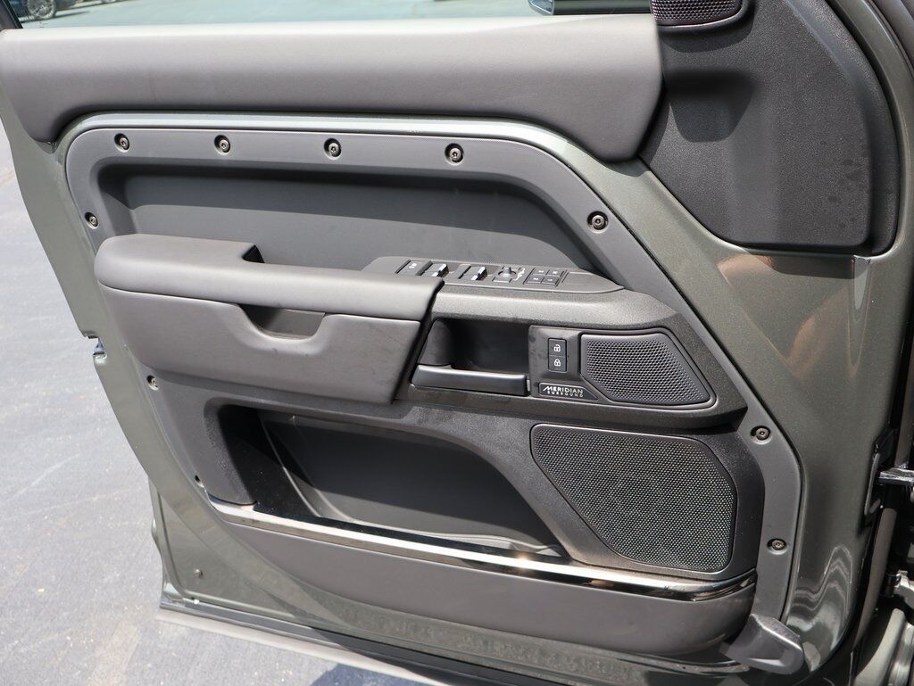 2025 Land Rover Defender 110 V8 San Clemente CA