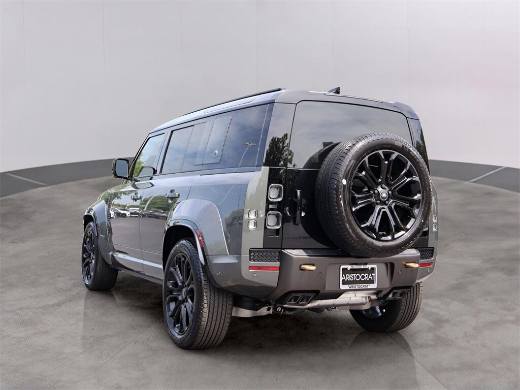 2025 Land Rover Defender 110 V8 San Clemente CA