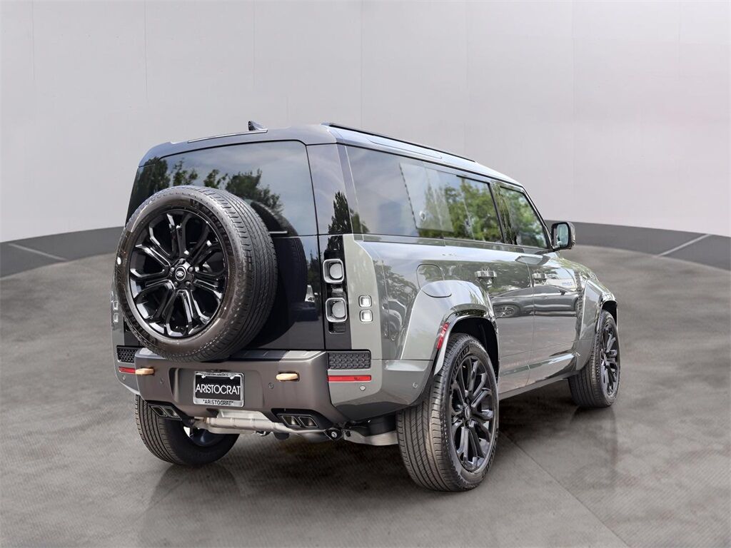 2025 Land Rover Defender 110 V8 San Clemente CA