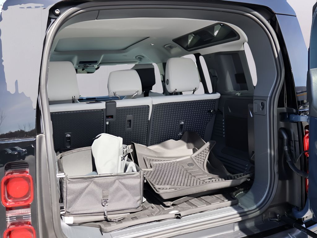 2025 Land Rover Defender 110 X-Dynamic SE San Clemente CA