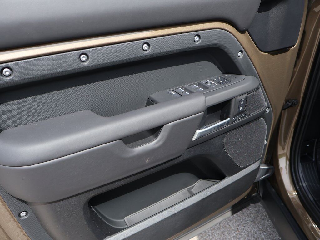 2025 Land Rover Defender 110 X-Dynamic SE San Clemente CA