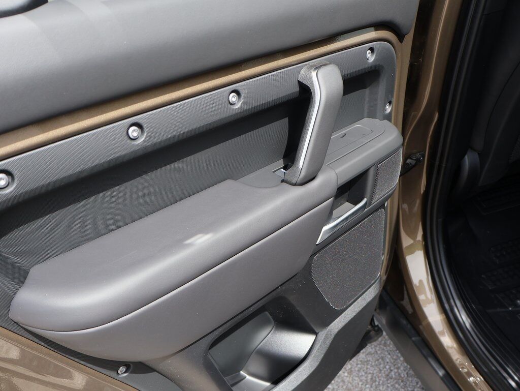 2025 Land Rover Defender 110 X-Dynamic SE San Clemente CA
