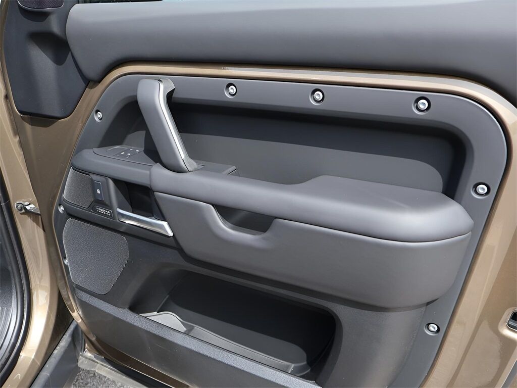2025 Land Rover Defender 110 X-Dynamic SE San Clemente CA