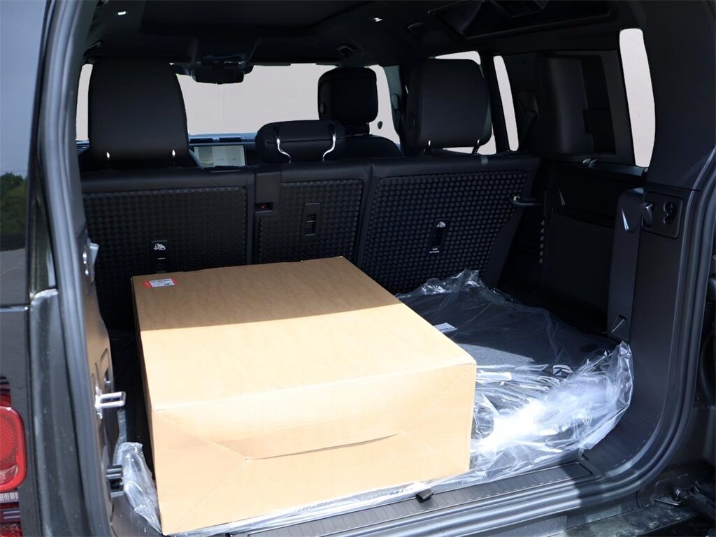 2025 Land Rover Defender 110 X-Dynamic SE San Clemente CA