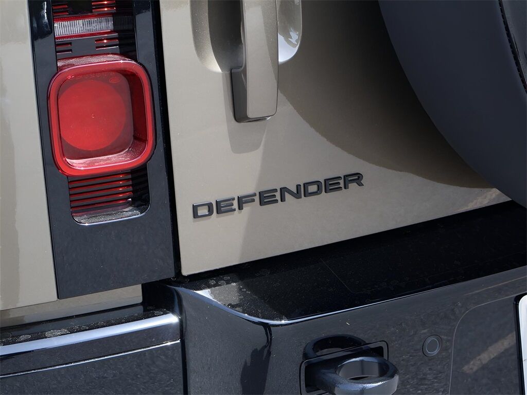 2025 Land Rover Defender 110 X-Dynamic SE San Clemente CA