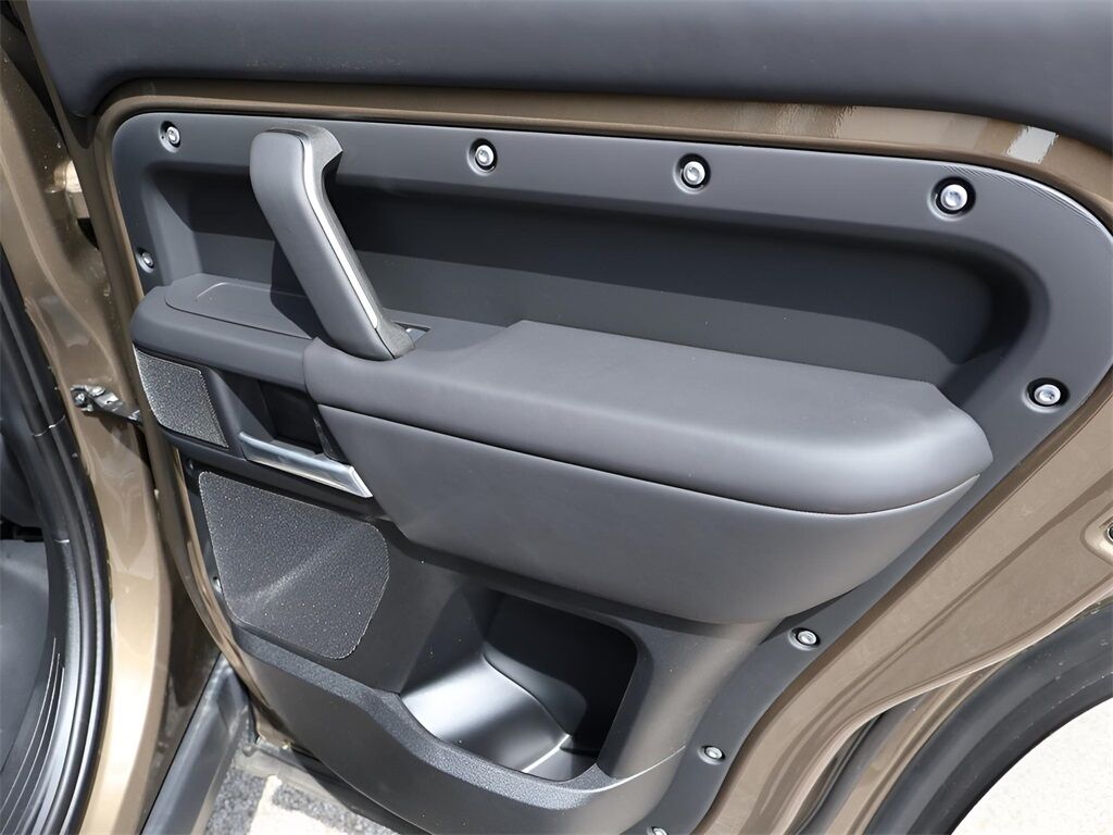 2025 Land Rover Defender 110 X-Dynamic SE San Clemente CA