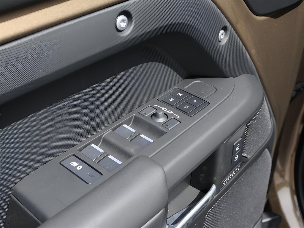 2025 Land Rover Defender 110 X-Dynamic SE San Clemente CA