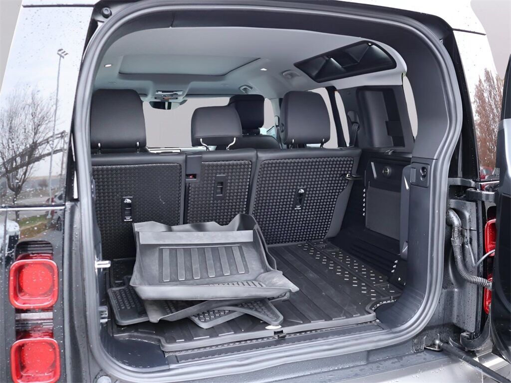 2025 Land Rover Defender 110 X-Dynamic SE San Clemente CA