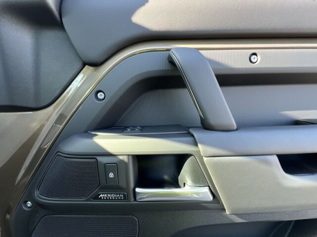 2025 Land Rover Defender 130 X-Dynamic SE San Juan TX 2025 Land Rover Defender 130 X-Dynamic SE San Juan TX