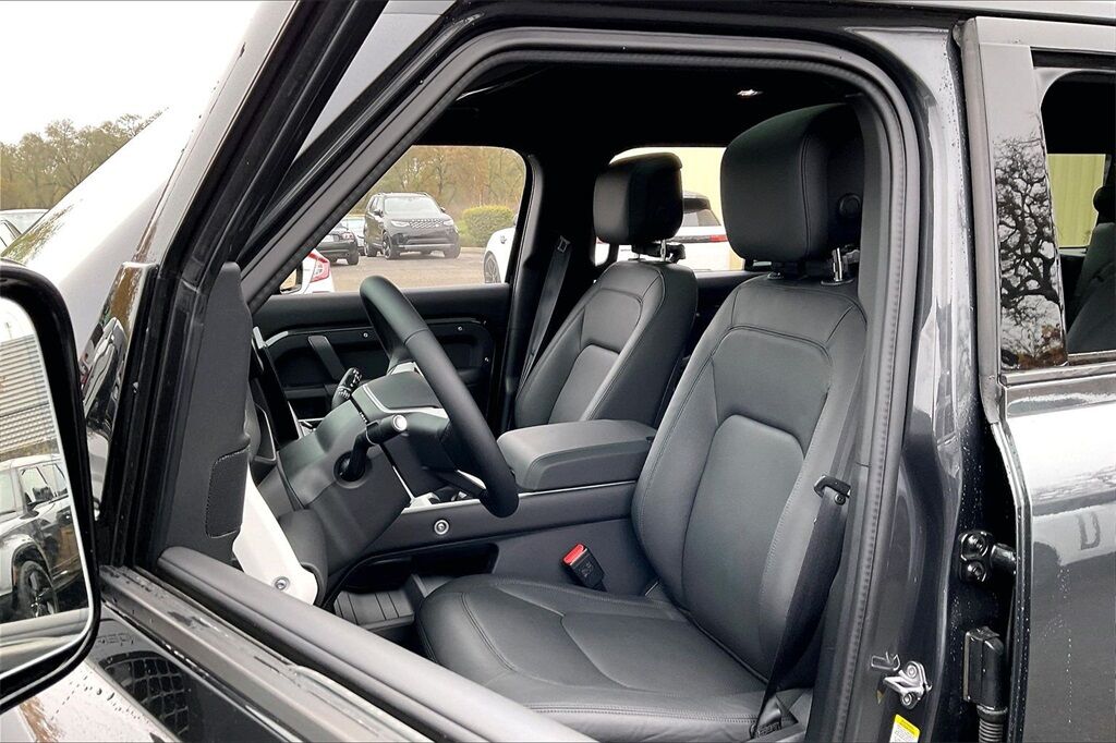 2025 Land Rover Defender 130 X-Dynamic SE San Jose CA