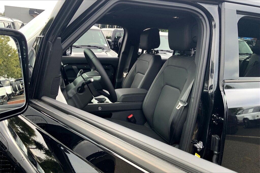 2025 Land Rover Defender 130 X-Dynamic SE San Jose CA