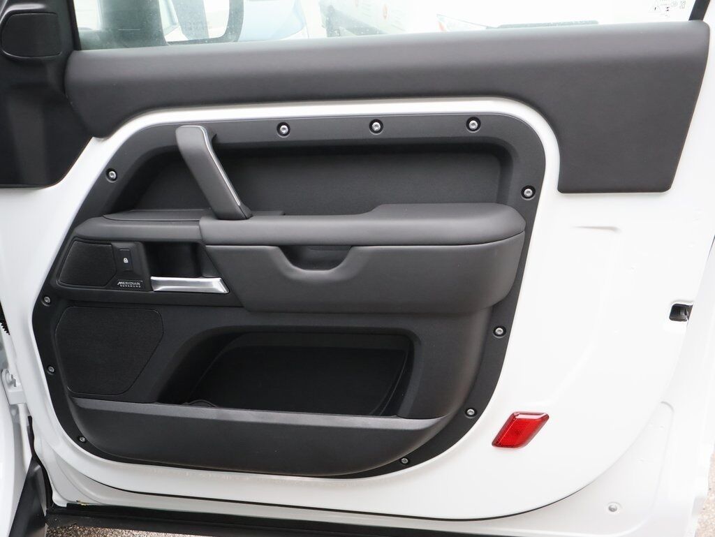 2025 Land Rover Defender 90 X-Dynamic SE San Clemente CA