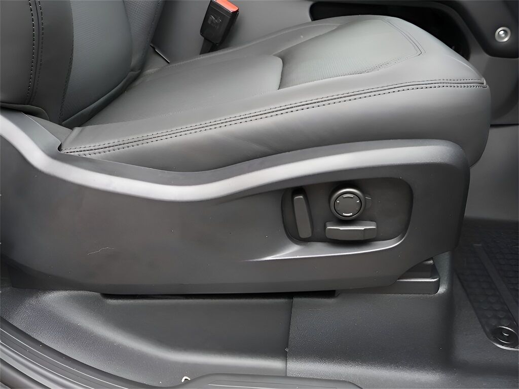 2025 Land Rover Defender 90 X-Dynamic SE San Clemente CA