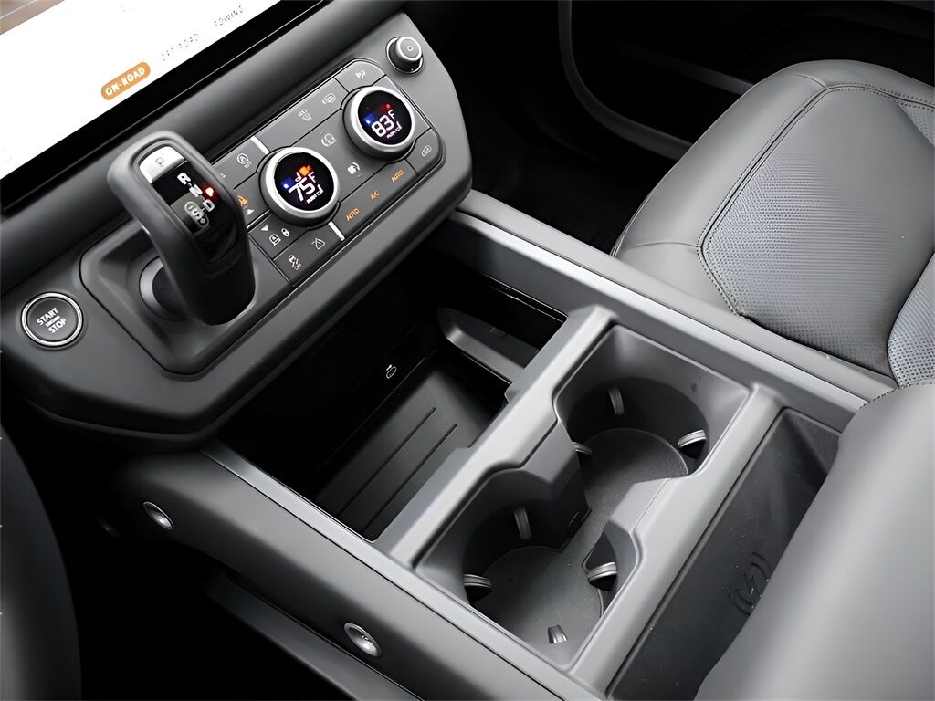 2025 Land Rover Defender 90 X-Dynamic SE San Clemente CA