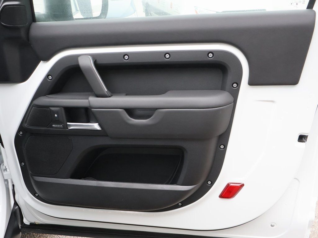 2025 Land Rover Defender 90 X-Dynamic SE San Clemente CA