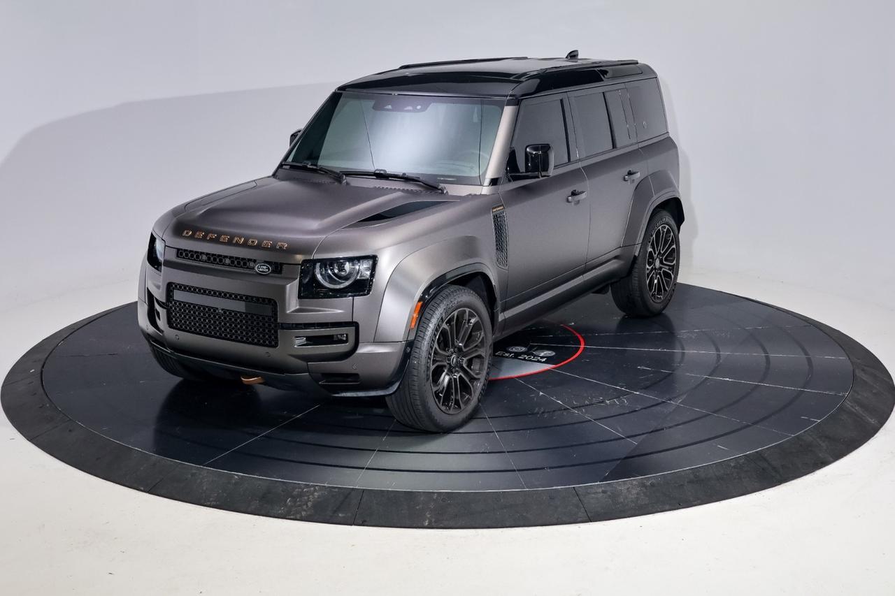 2025 Land Rover Defender OCTA 2025 Land Rover Defender OCTA