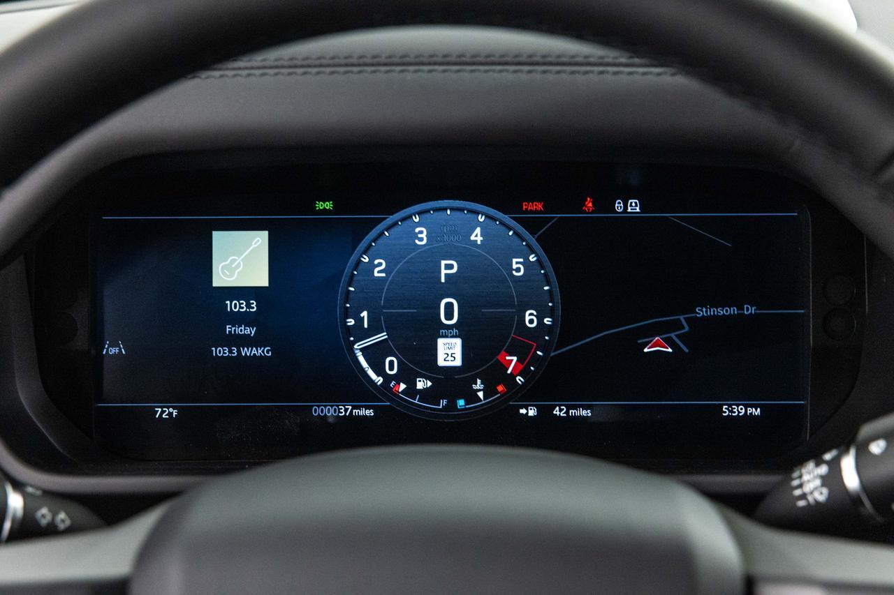 2025 Land Rover Defender P500 V8 X-Dynamic SE Danville VA 2025 Land Rover Defender P500 V8 X-Dynamic SE Danville VA