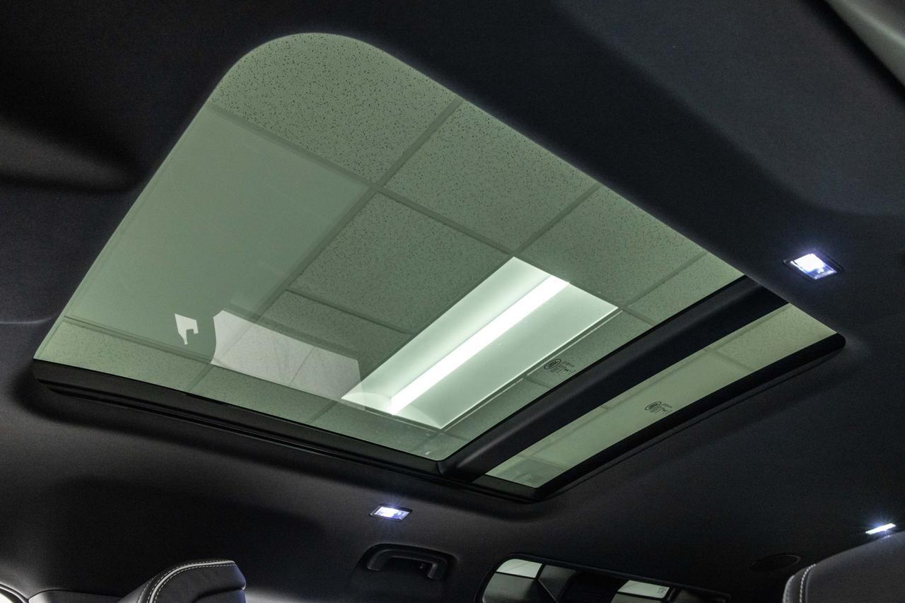 2025 Land Rover Defender P500 V8 X-Dynamic SE Danville VA 2025 Land Rover Defender P500 V8 X-Dynamic SE Danville VA